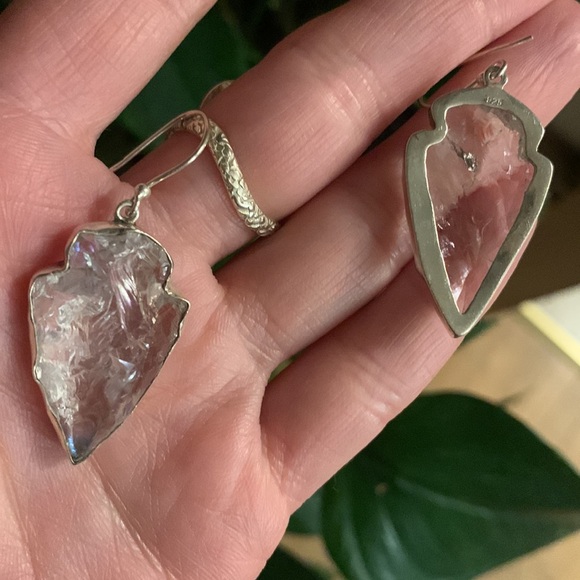 925s Angel Aura Quartz Arrowhead Earrings & Snake Ring - Picture 5 of 17